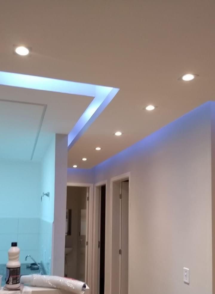 Forro com iluminação LED oculta em drywall — acabamento premium