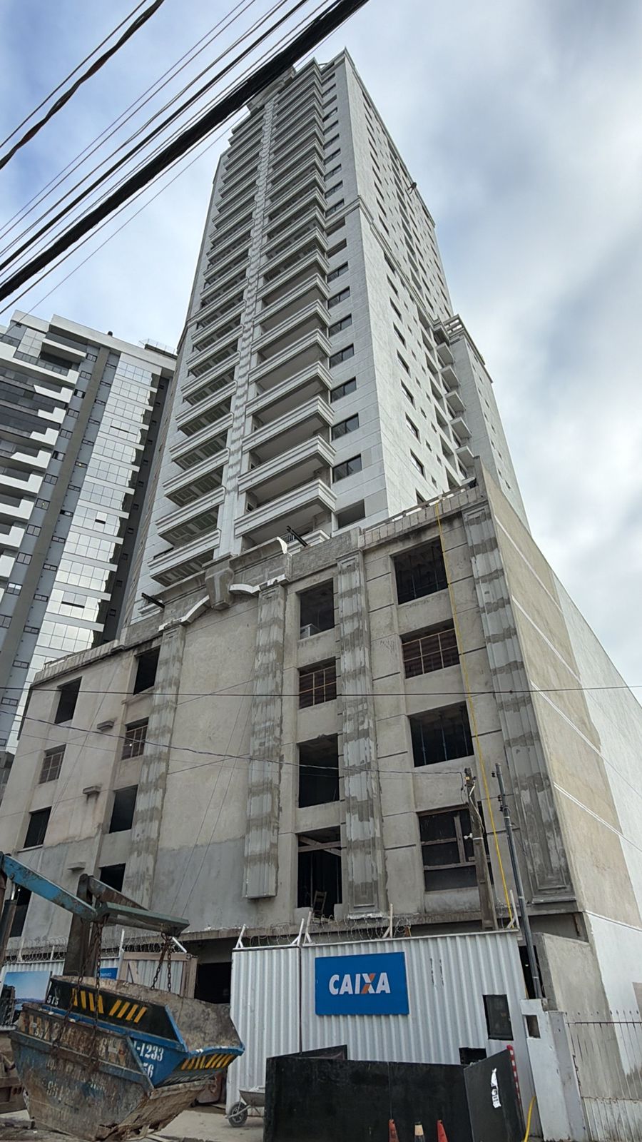 Fachada de edifício predial comercial — paredes e forros internos em drywall executados pela PD Gesso Drywall